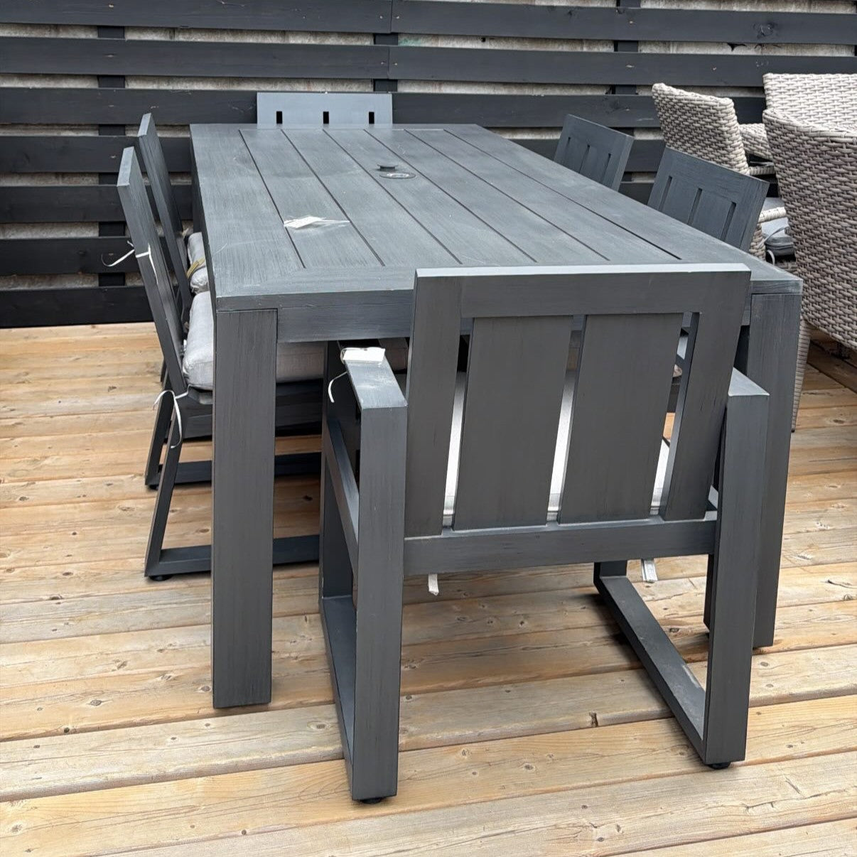 Redondo 7 Pc Dining Set (Floor Sale)