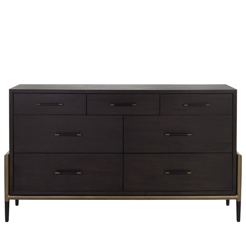 Weldrick Dresser