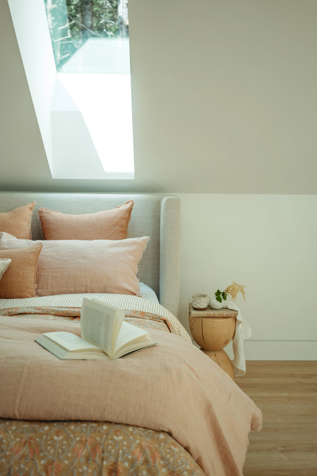 Lina Linen King Duvet Set Peony
