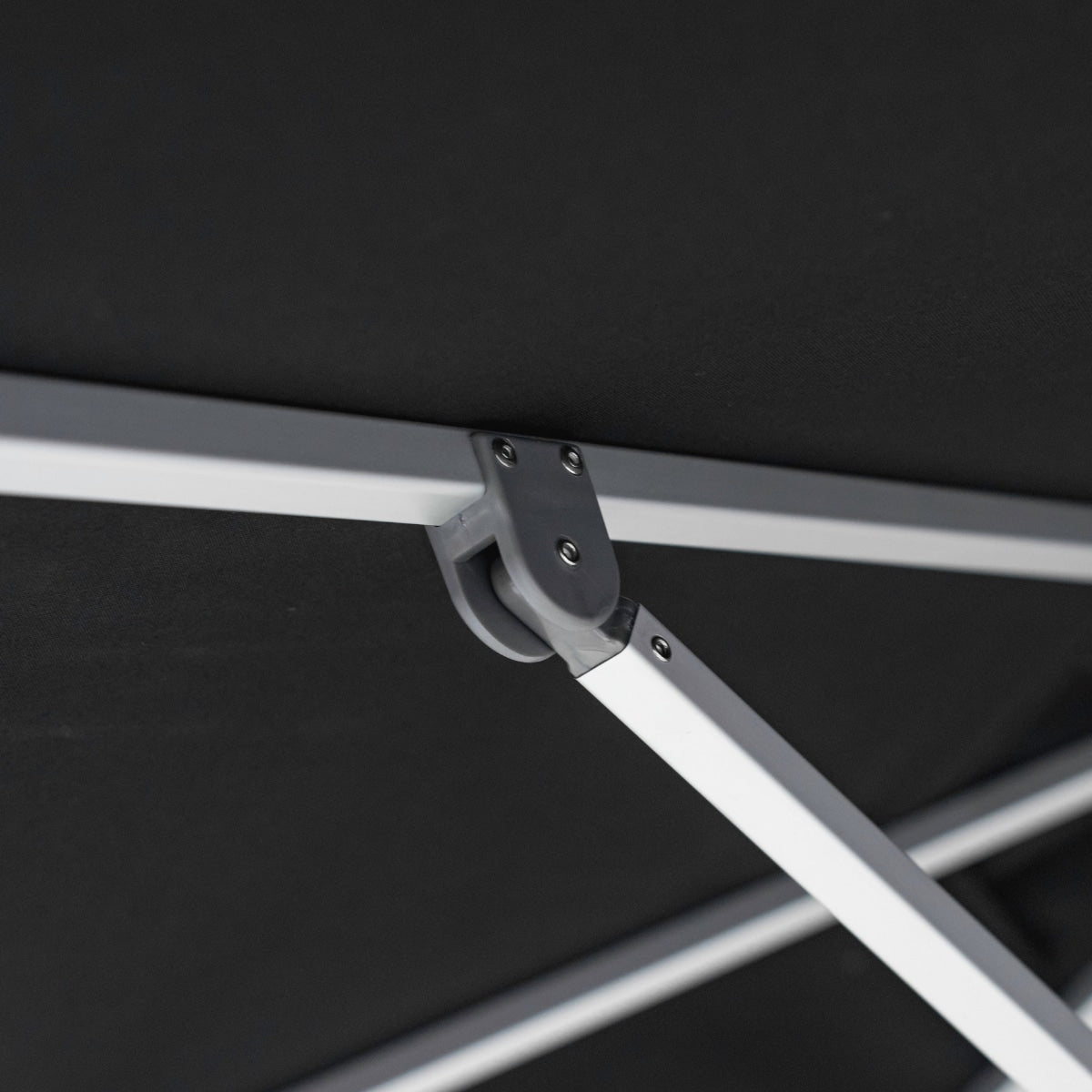 Oasis 9' Octagon Umbrella