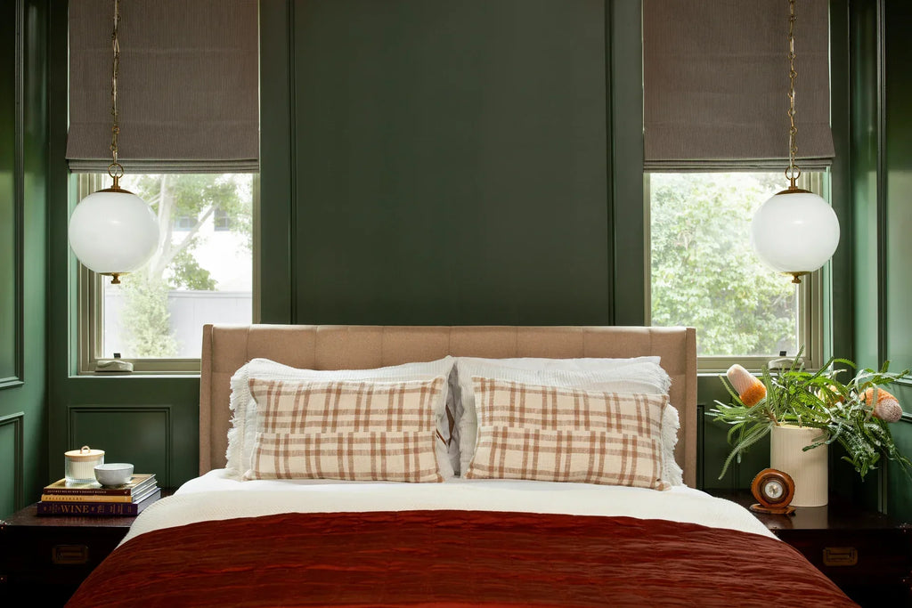 Sphere_No1_MDS700-AGB__Design__Dmar_Interiors__dmarinteriors__Photo__Molly_Rose__mollyrosephoto_1 - McNabb Furniture