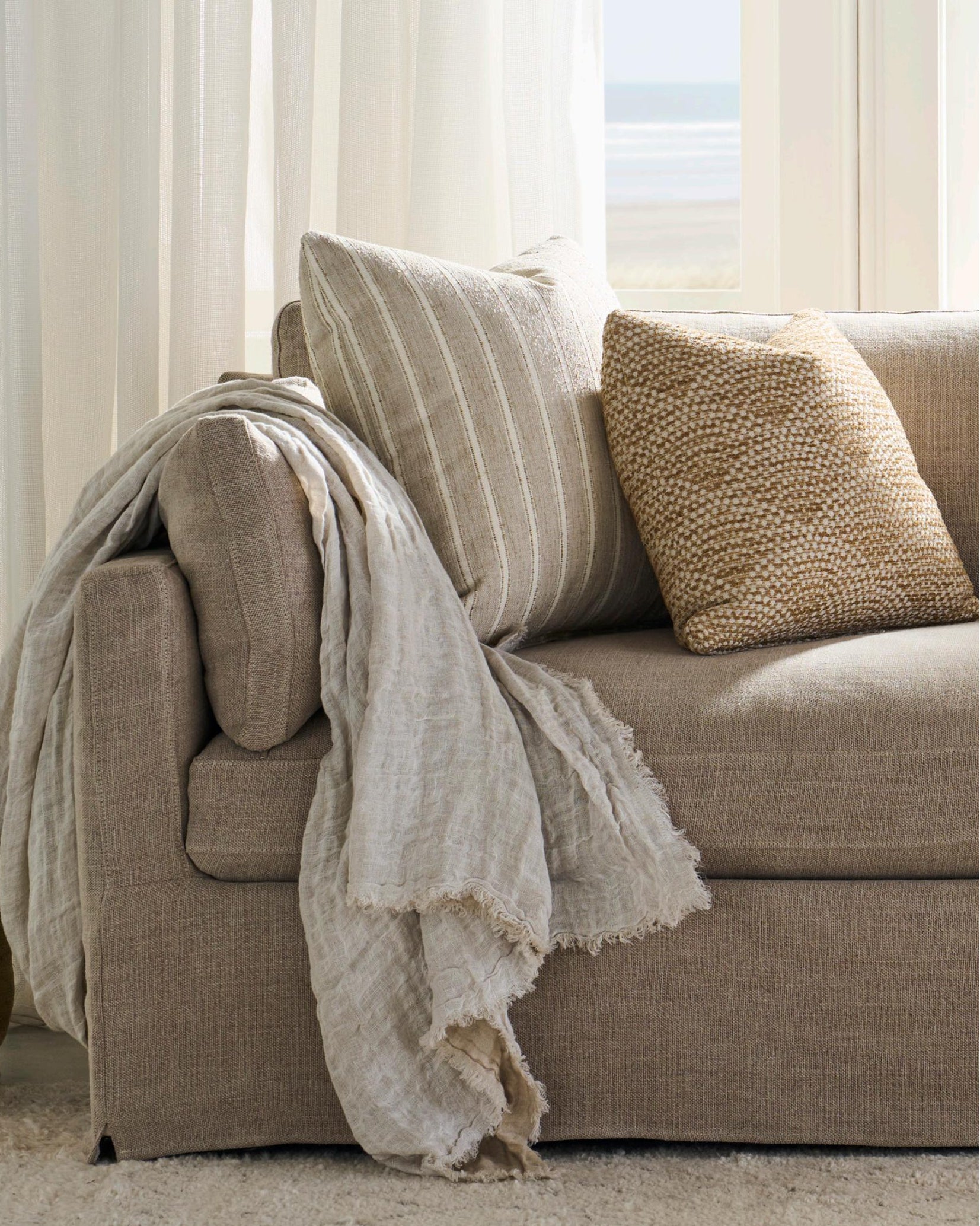 Rowe Furniture Sylvie Slipcover Sofa