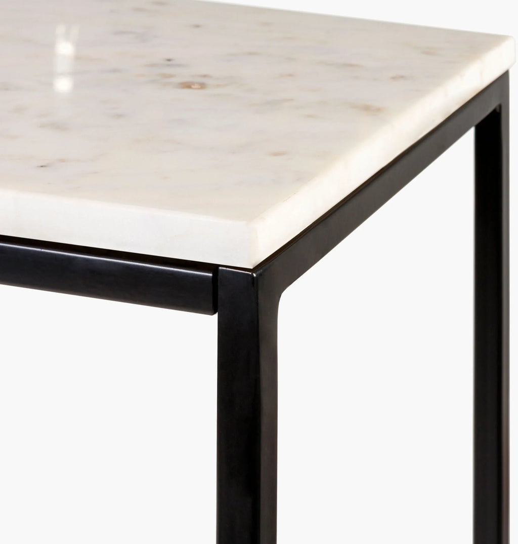 yaa007-detail_corner - McNabb Furniture